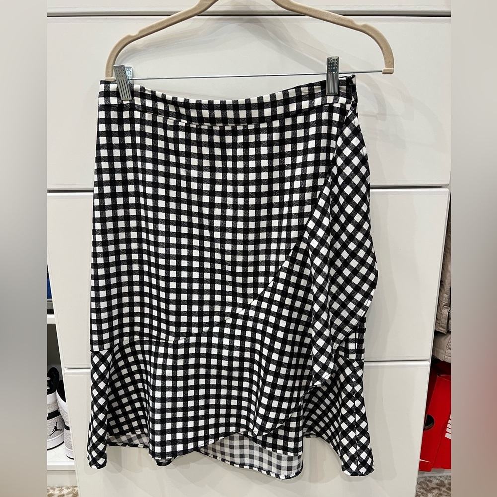 Banana Republic Factory Gingham Ruffle Hem Skirt